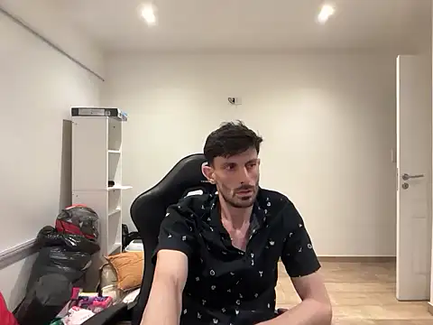 Snapshot of nicolaaaaas chatting on November 25, 11:48 pm nicolaaaaas online show from November 25, 11:48 pm