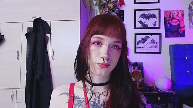 Snapshot of bathory_vamps chatting on November 27, 3:01 pm bathory vamps online show from November 27, 3:01 pm