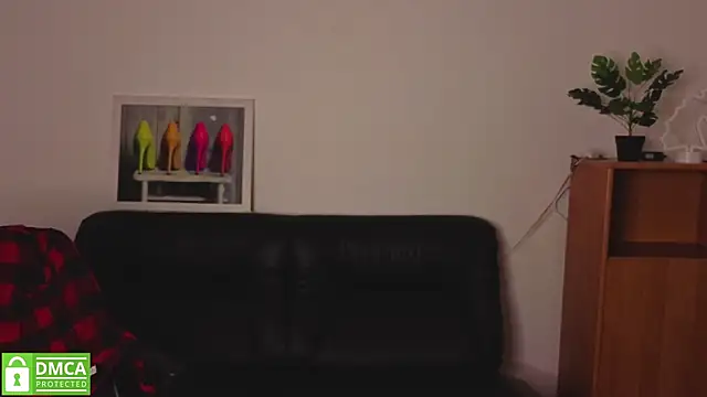 annakillianox online show from December 20, 12:30 pm