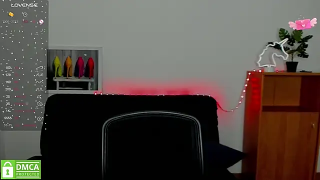 annakillianox online show from March 11, 12:39 pm