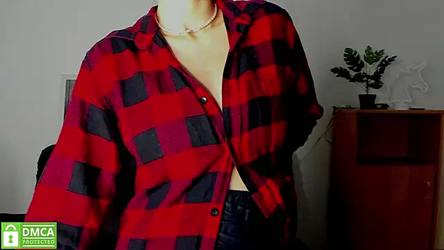 annakillianox online show from December 2, 6:26 am