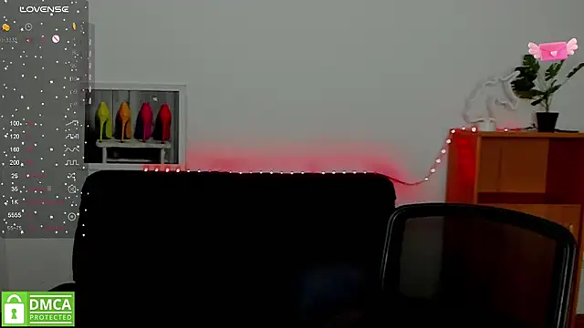 annakillianox online show from March 15, 6:25 am