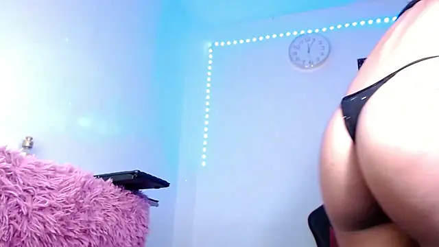 Snapshot of amgeline chatting on December 5, 4:48 am amgeline online show from December 5, 4:48 am