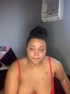 yourfavlightskinn online show from December 26, 3:31 pm