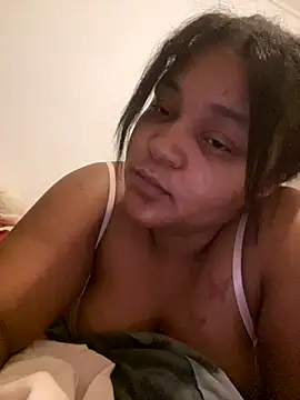 yourfavlightskinn online show from November 22, 10:52 pm