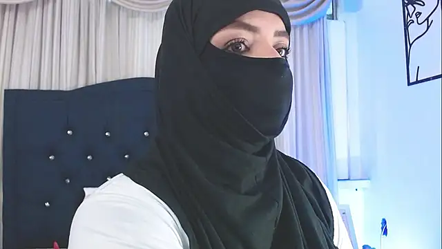 Snapshot of Uzra_hayed chatting on February 25, 7:38 pm Uzra hayed online show from February 25, 7:38 pm