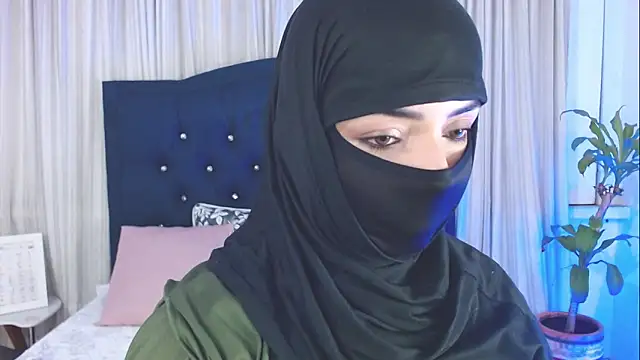 Uzra hayed online show from December 4, 11:15 pm