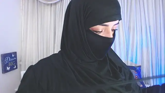 Snapshot of Uzra_hayed chatting on September 30, 7:53 pm Uzra hayed online show from September 30, 7:53 pm