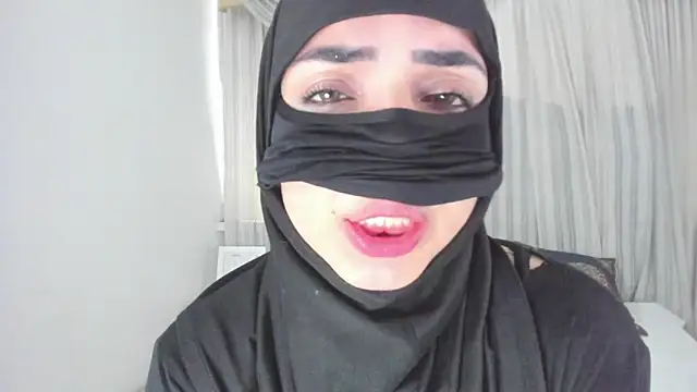 Uzra hayed online show from March 24, 7:14 pm