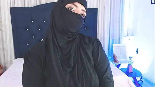 Snapshot of Uzra_hayed chatting on March 7, 7:27 pm Uzra hayed online show from March 7, 7:27 pm