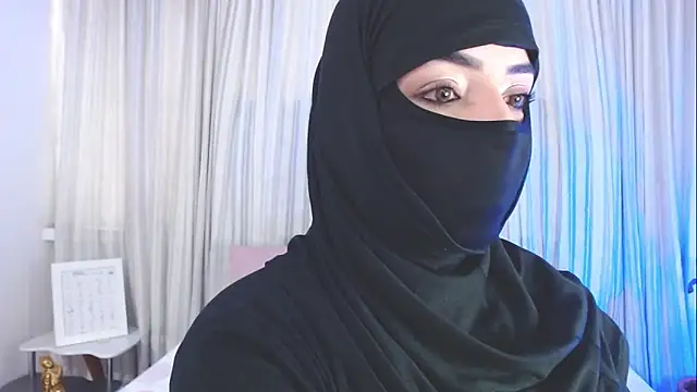 Snapshot of Uzra_hayed chatting on October 23, 7:56 pm Uzra hayed online show from October 23, 7:56 pm