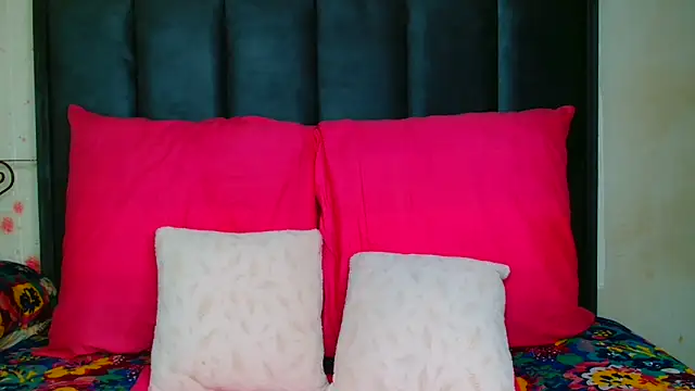 Kiaralane xx online show from February 4, 12:33 pm