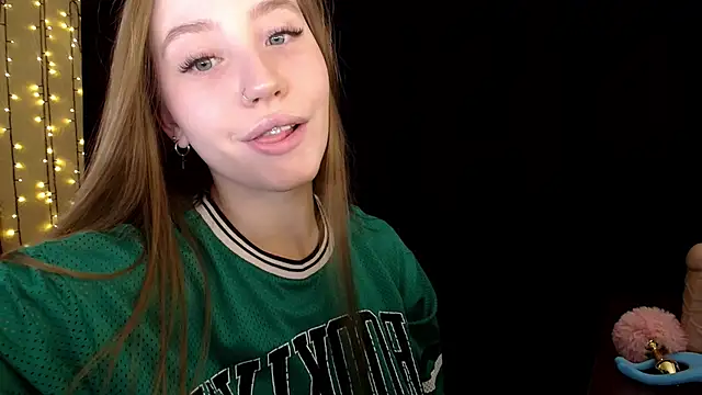 SindiWatsoon online show from December 2, 2:08 pm