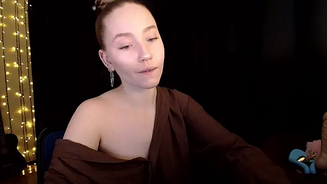 SindiWatsoon online show from February 5, 1:18 pm