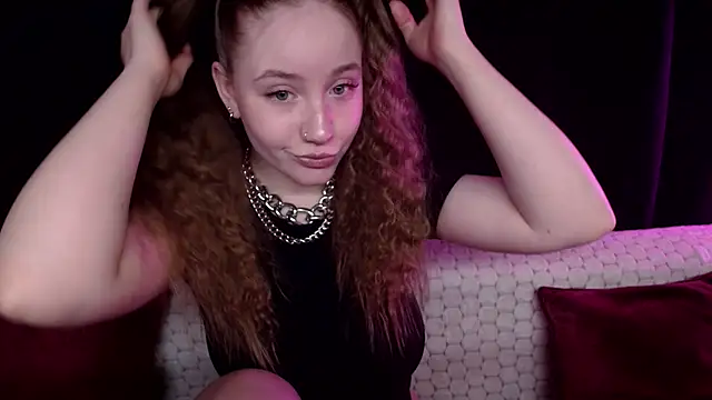 SindiWatsoon online show from March 18, 1:44 pm