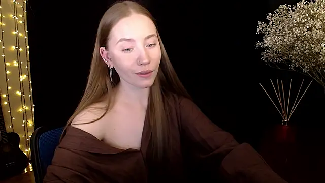 SindiWatsoon online show from March 8, 5:49 pm