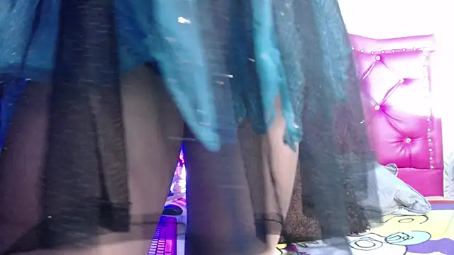 luly pink online show from February 13, 3:39 am