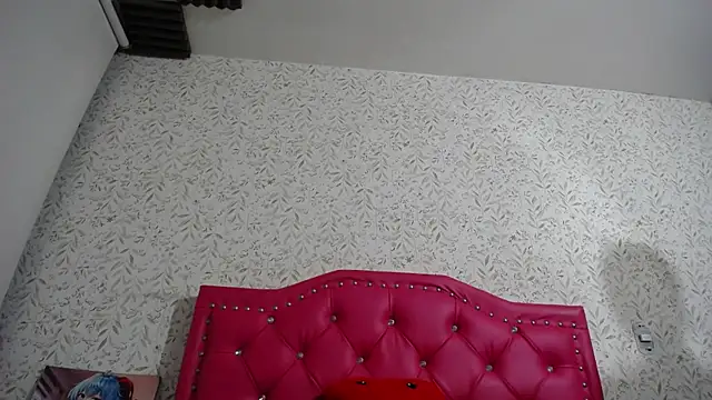 luly pink online show from September 27, 4:07 am
