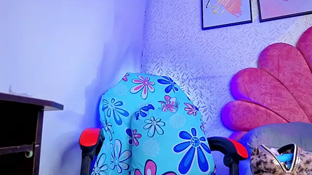 Snapshot of luly_pink chatting on June 26, 4:18 am luly pink online show from June 26, 4:18 am