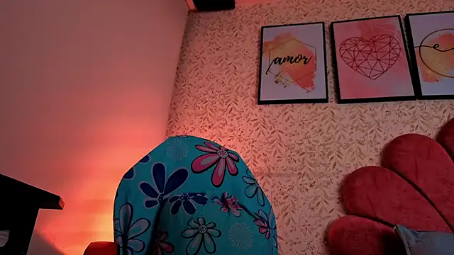 Snapshot of luly_pink chatting on June 25, 4:10 am luly pink online show from June 25, 4:10 am