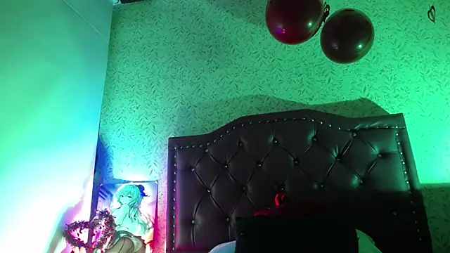 luly pink online show from February 19, 2:41 am