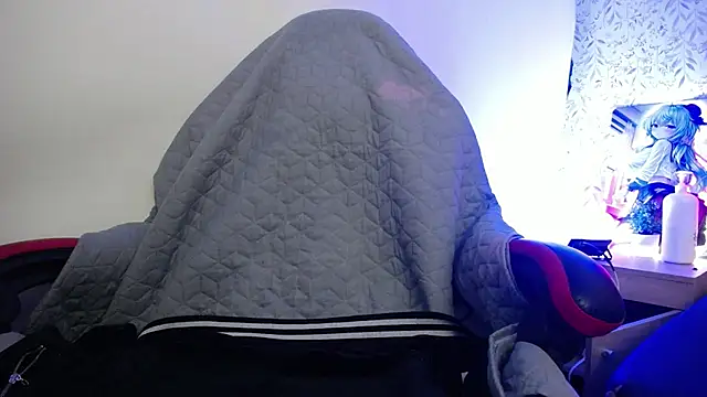 luly pink online show from November 12, 3:32 am