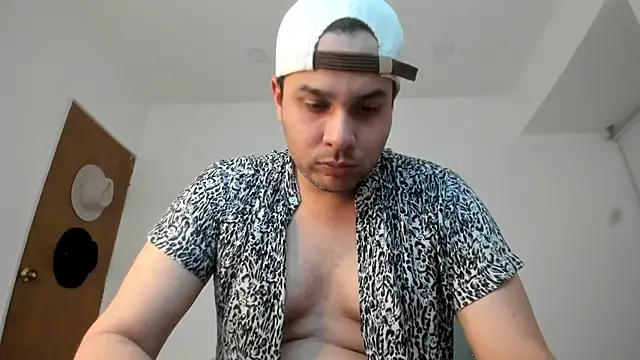 Latin boy surprisee online show from July 12, 12:55 am