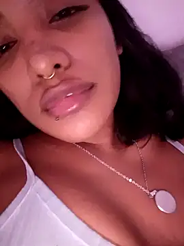 Snapshot of VictoireFeller chatting on October 26, 4:02 am VictoireFeller online show from October 26, 4:02 am