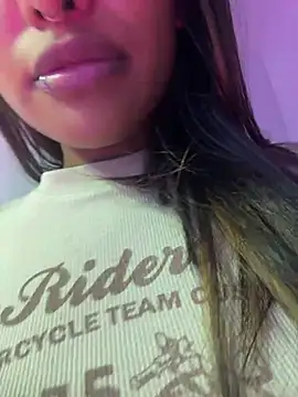 VictoireFeller online show from May 16, 3:05 am