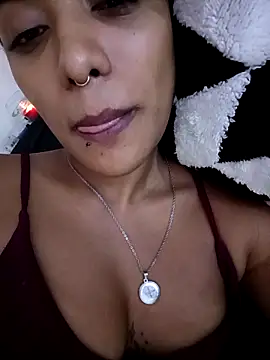 Snapshot of VictoireFeller chatting on September 22, 3:34 am VictoireFeller online show from September 22, 3:34 am
