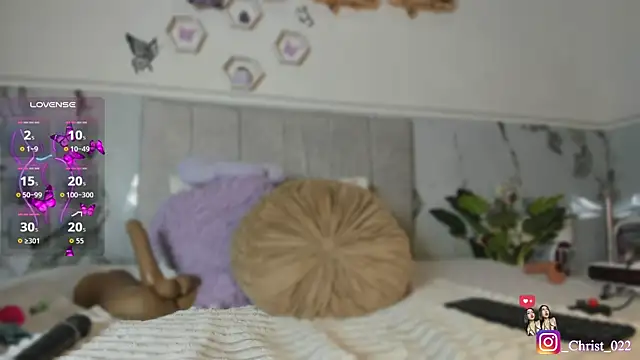 christal cutee online show from May 5, 3:31 am