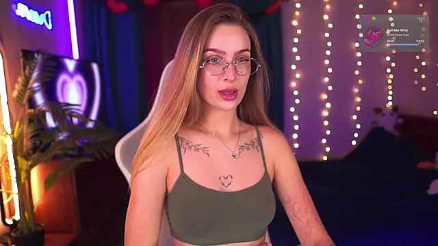 Kamila icee online show from November 9, 8:46 pm