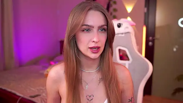 Kamila icee online show from March 15, 9:11 pm