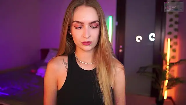 Snapshot of Kamila_icee chatting on September 25, 7:09 pm Kamila icee online show from September 25, 7:09 pm