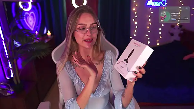 Kamila icee online show from November 6, 9:30 pm