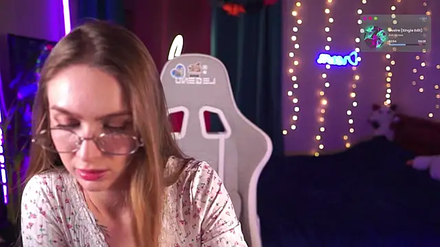 Kamila icee online show from November 2, 8:36 pm