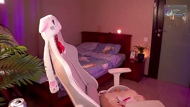 Kamila icee online show from February 7, 11:24 pm