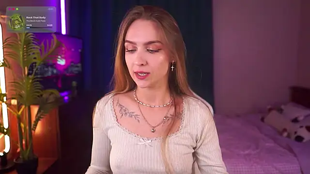 Snapshot of Kamila_icee chatting on October 10, 7:58 pm Kamila icee online show from October 10, 7:58 pm