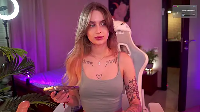 Kamila icee online show from February 22, 8:32 pm