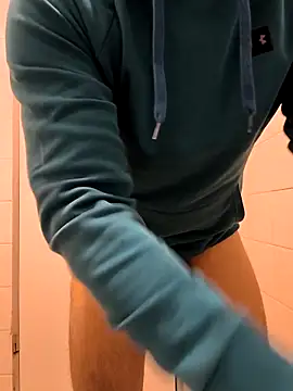 Snapshot of onbifeet chatting on December 16, 9:57 am onbifeet online show from December 16, 9:57 am