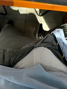 Snapshot of onbifeet chatting on November 16, 9:47 am onbifeet online show from November 16, 9:47 am