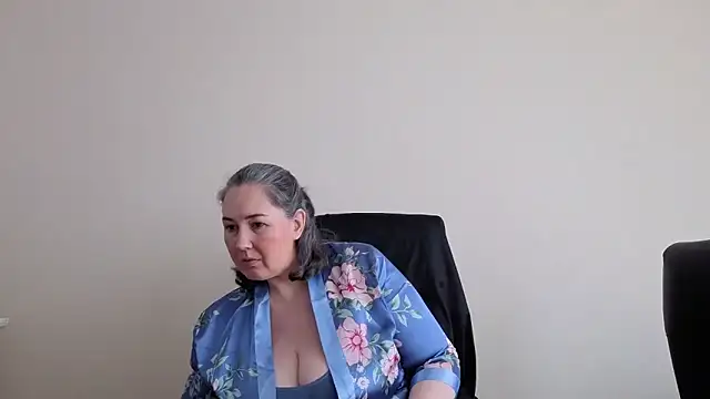 MilfGina online show from March 24, 12:49 pm