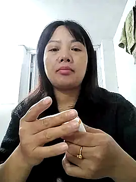 Snapshot of Lady-big91 chatting on December 16, 5:00 am Lady-big91 online show from December 16, 5:00 am