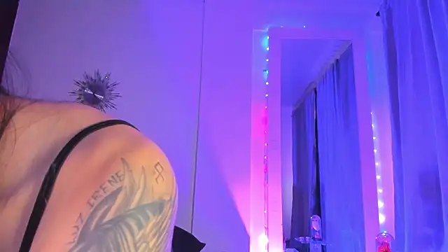 sam carsonx online show from March 2, 10:06 pm