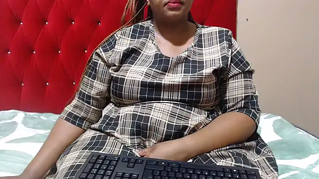 Snapshot of MIGHTYASSS chatting on November 10, 6:29 am MIGHTYASSS online show from November 10, 6:29 am