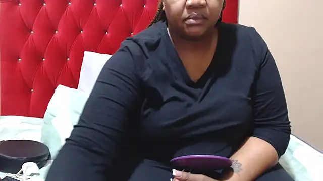 Snapshot of MIGHTYASSS chatting on November 8, 9:57 am MIGHTYASSS online show from November 8, 9:57 am