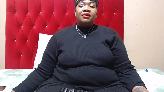 Snapshot of MIGHTYASSS chatting on September 27, 6:08 am MIGHTYASSS online show from September 27, 6:08 am