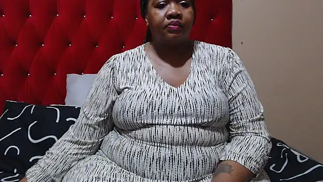 Snapshot of MIGHTYASSS chatting on November 29, 6:13 am MIGHTYASSS online show from November 29, 6:13 am