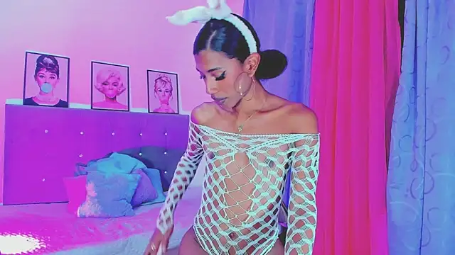 Kimberly thompsom online show from January 22, 10:48 pm