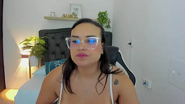 zoe danae  online show from February 24, 12:16 pm